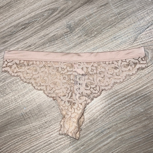 Victoria’s Secret nude Lacey thong‎
